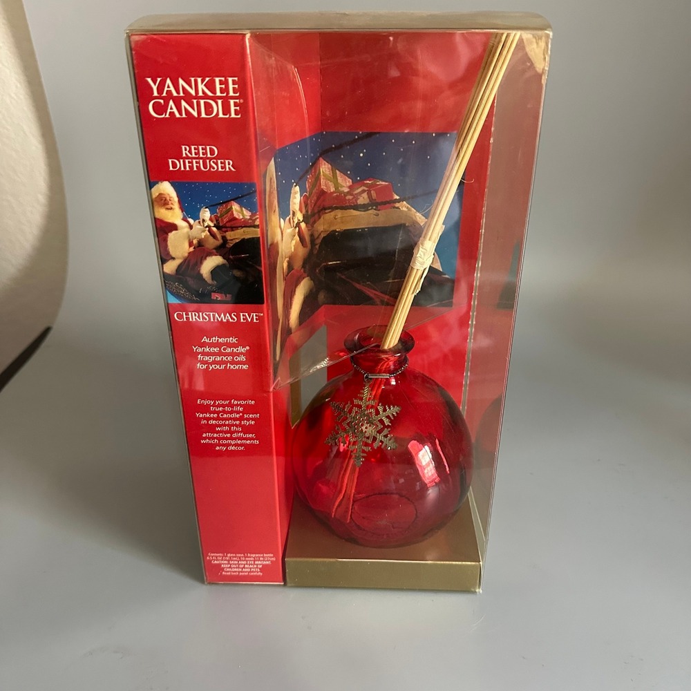 Yankee Candle Christmas Eve Reed Diffuser Set Red Glass Vase Snowflake Charm